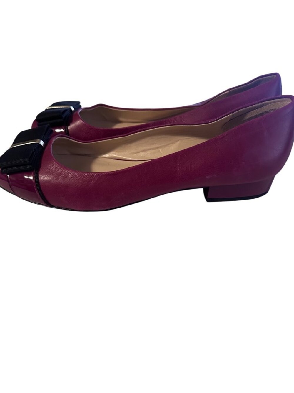 Isaac Mizrahi plum and black bow LoLa leather flats size 9M